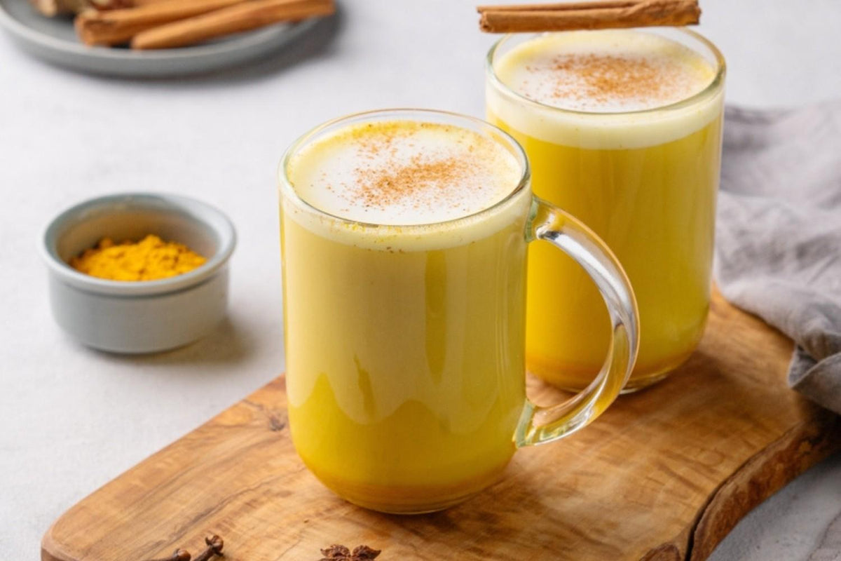 Turmeric Latte (Golden Milk Guide)